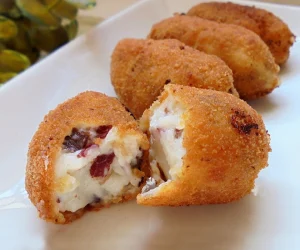 Cecina Halal. Delicious and creamy croquettes