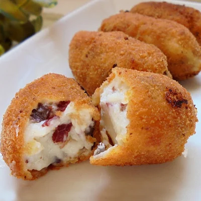 Cecina Halal. Delicious and creamy croquettes